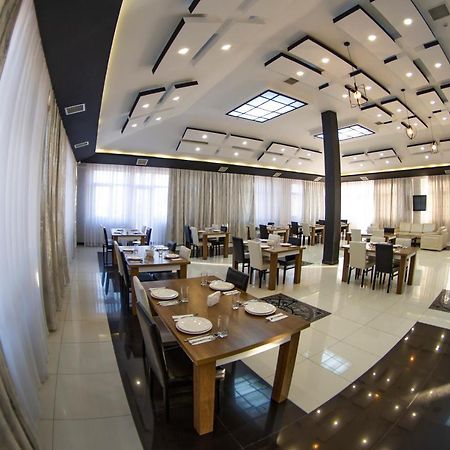 באקו Astola Hotel מראה חיצוני תמונה