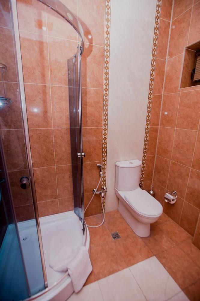 באקו Astola Hotel מראה חיצוני תמונה