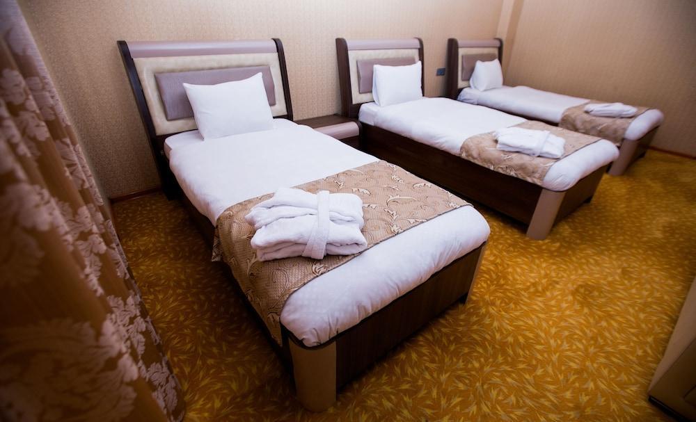 באקו Astola Hotel מראה חיצוני תמונה