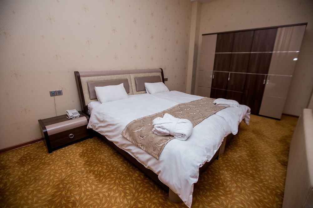 באקו Astola Hotel מראה חיצוני תמונה