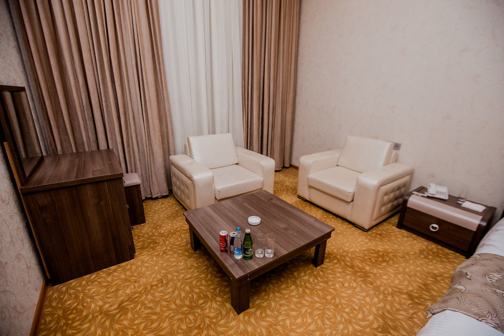 באקו Astola Hotel מראה חיצוני תמונה