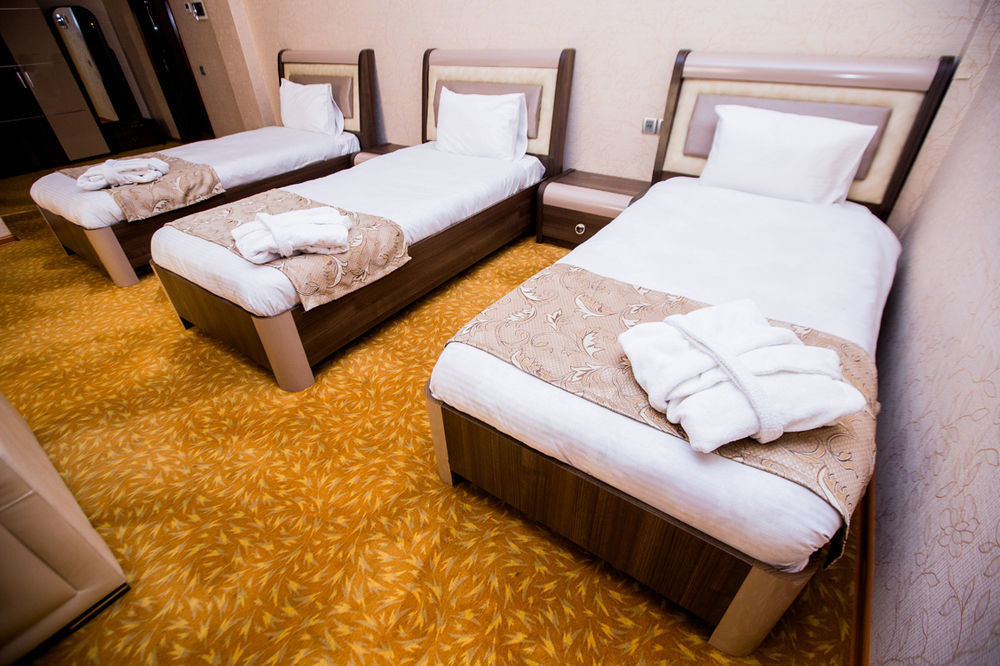 באקו Astola Hotel מראה חיצוני תמונה