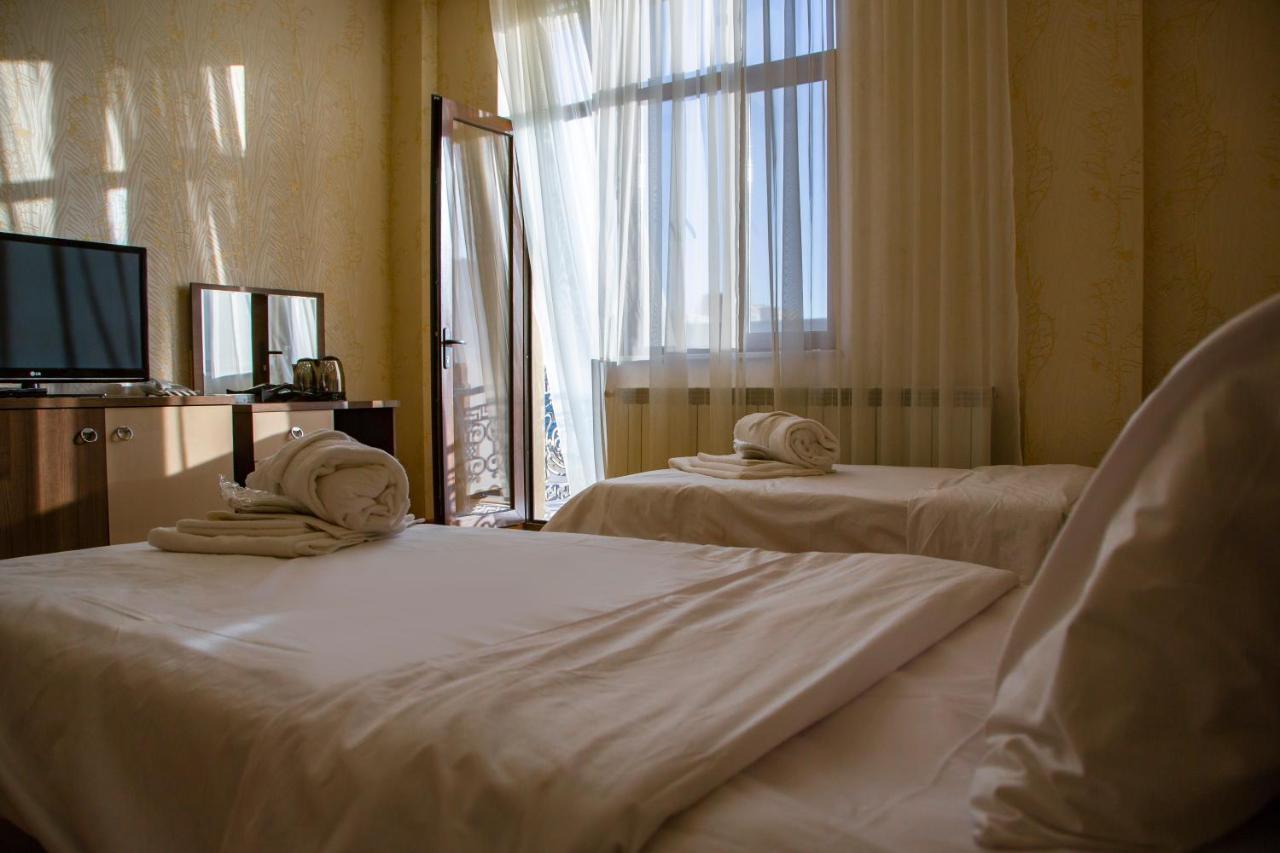 באקו Astola Hotel מראה חיצוני תמונה