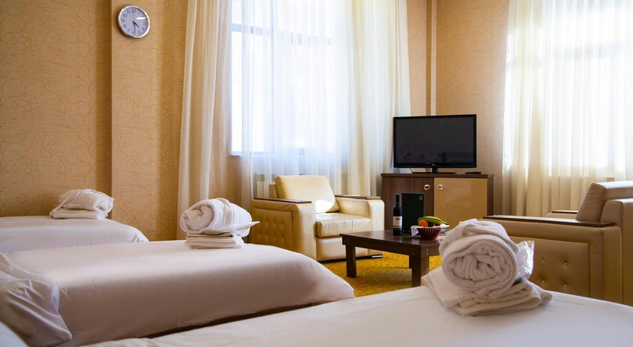 באקו Astola Hotel מראה חיצוני תמונה