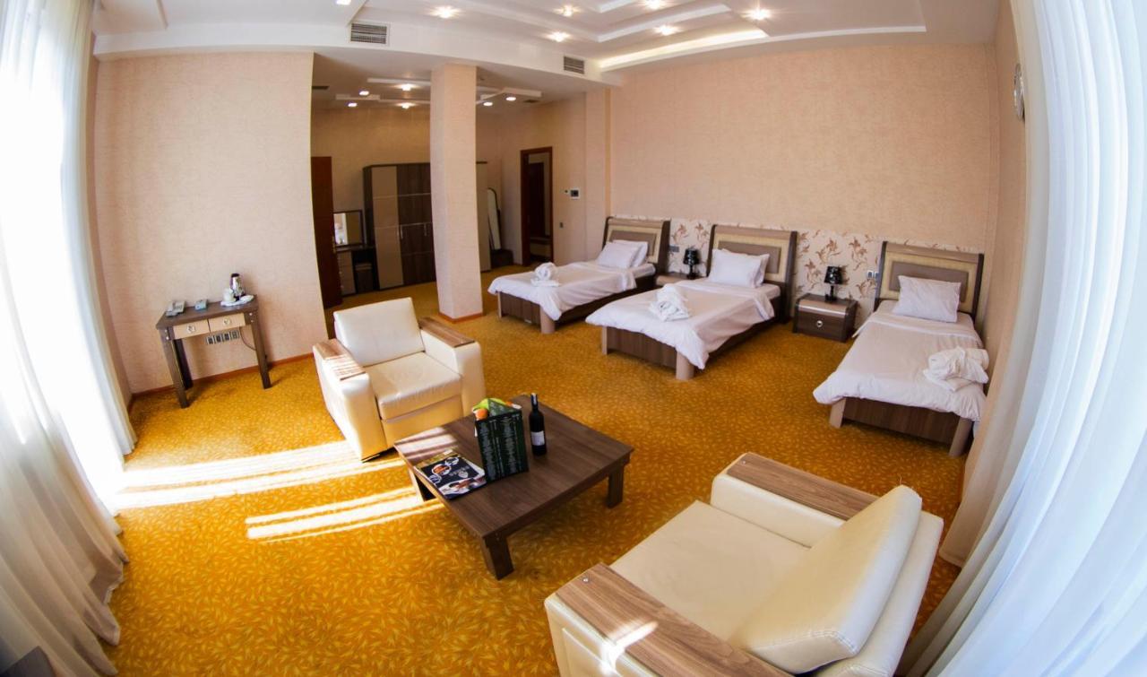 באקו Astola Hotel מראה חיצוני תמונה