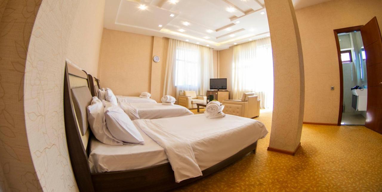 באקו Astola Hotel מראה חיצוני תמונה